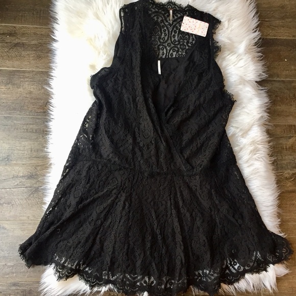 ♥️Sold on Ⓜ️♥️🎉HP🎉NWT Free People lace dress - Picture 5 of 8